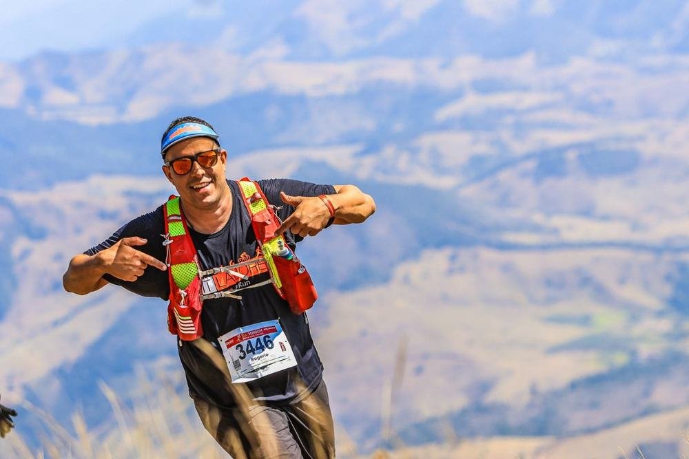 Rogério Cardoso em prova de trail na montanha